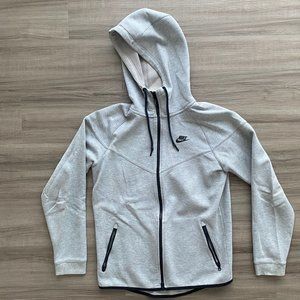 Nike full zip hoodie - In gray size medium